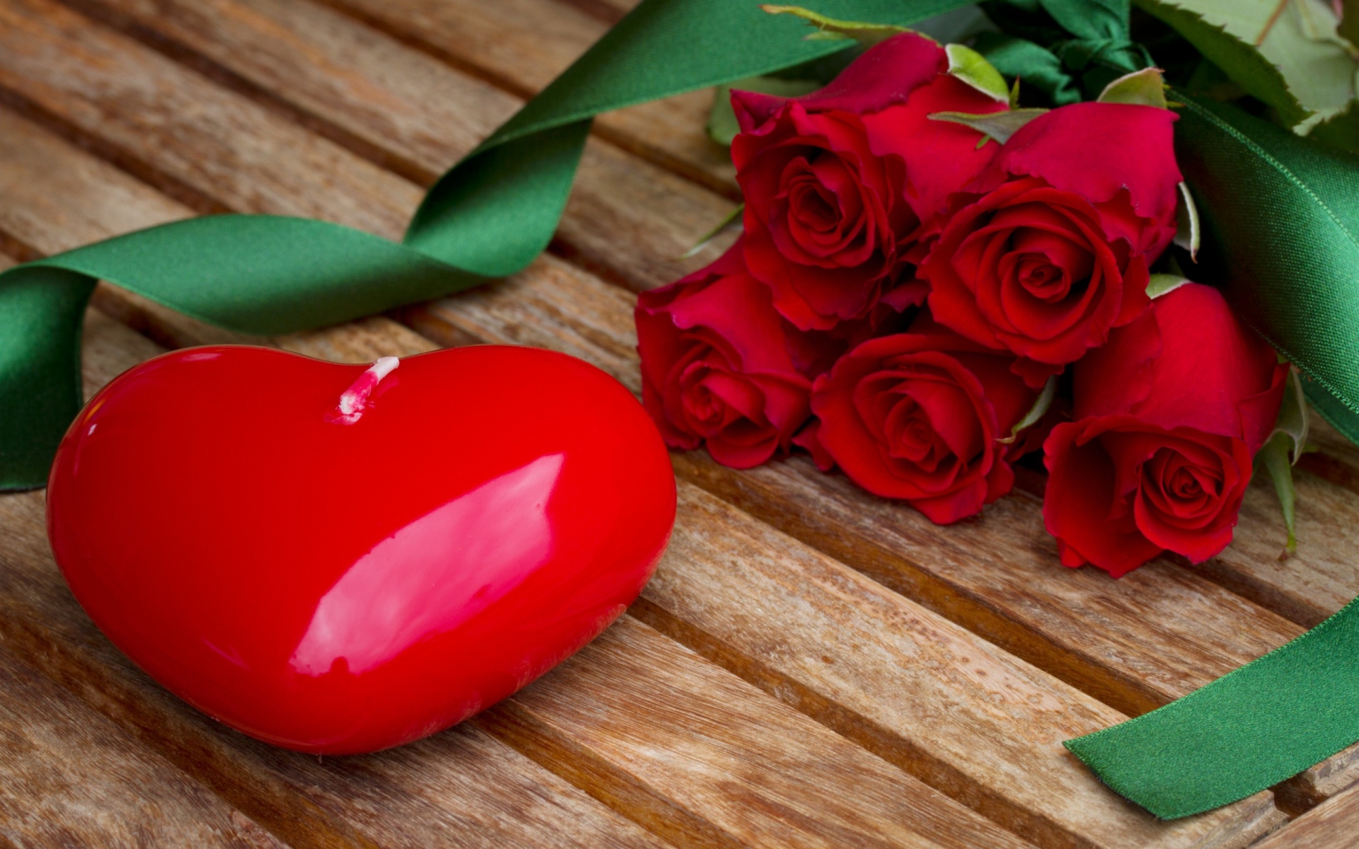 Bộ ảnh bó hoa hồng kèm hộp quà đầy ý nghĩa trong ngày lễ tình yêu Valentine - Hình 16