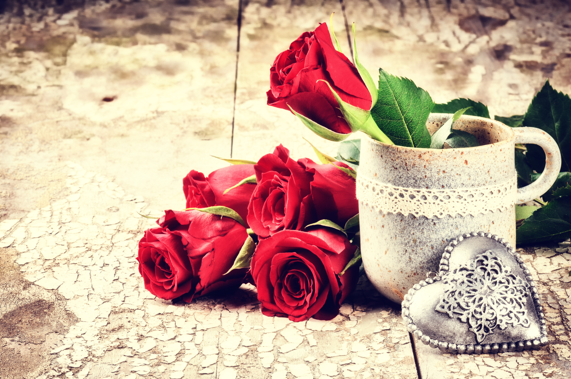 Bộ ảnh bó hoa hồng kèm hộp quà đầy ý nghĩa trong ngày lễ tình yêu Valentine - Hình 18
