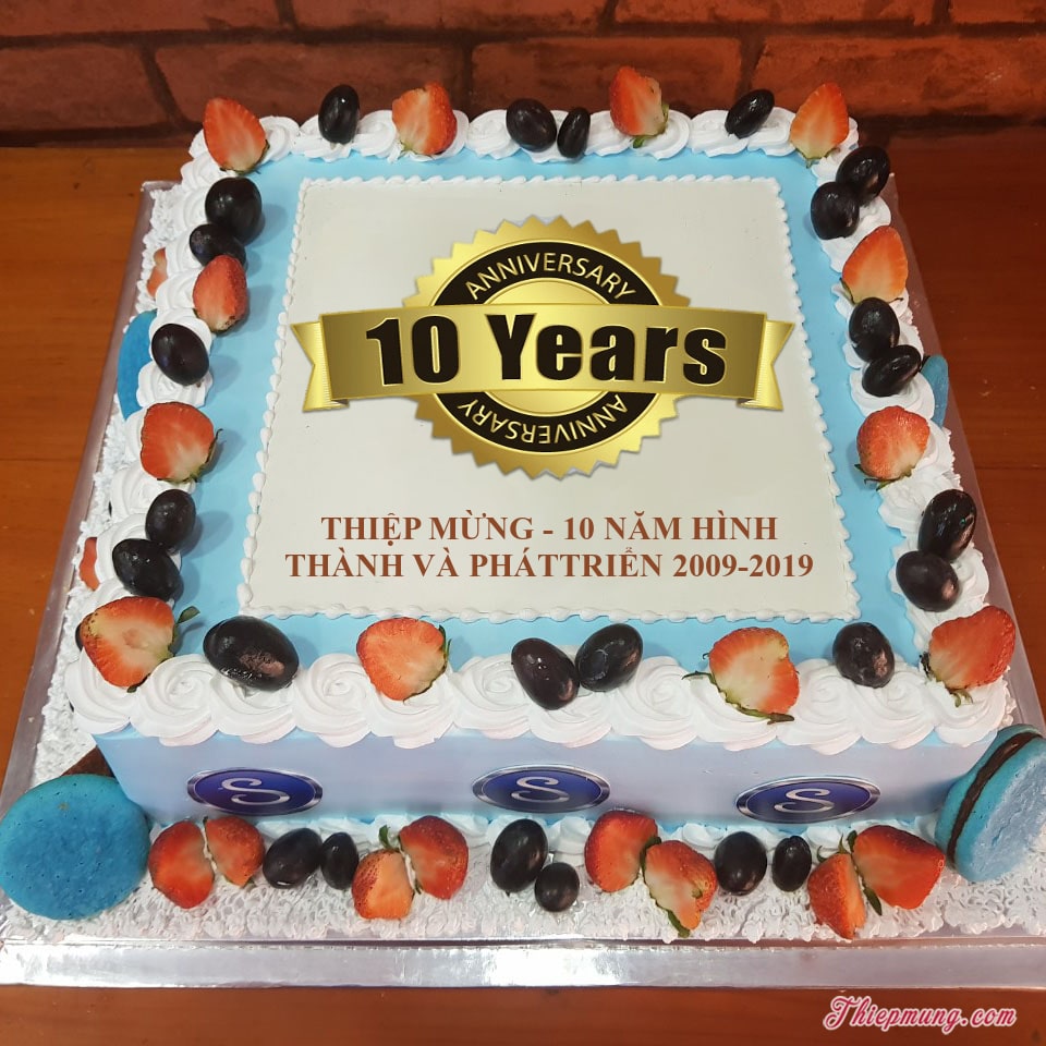 Bánh kem kỷ niệm một năm ngày cưới hình trái tim vàng - FRIENDSHIP CAKES &  GIFT