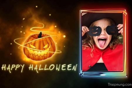 Ghép ảnh Halloween với bí ngô