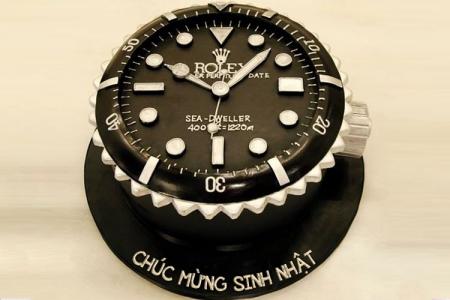Bánh sinh nhật đồng hồ Rolex độc lạ với tên bạn