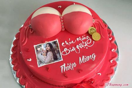 Ghép ảnh và chữ lên bánh sinh nhật hài hước cho nữ