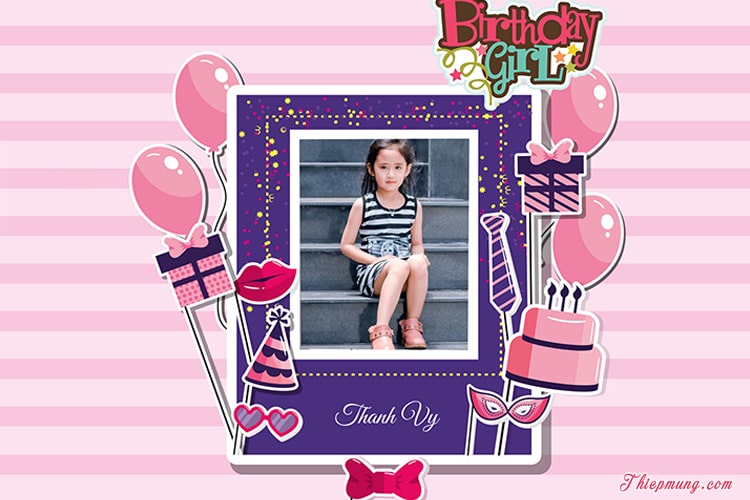 Sinh nhật là một ngày đặc biệt cho các bé gái. Hãy tạo những kỉ niệm đẹp và ý nghĩa cho các con bằng cách sử dụng khung ảnh sinh nhật đáng yêu này để lưu lại những khoảnh khắc đáng nhớ trong ngày sinh nhật của các bé.
